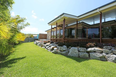 18 WATTORA Close, BOYNE ISLAND QLD 4680