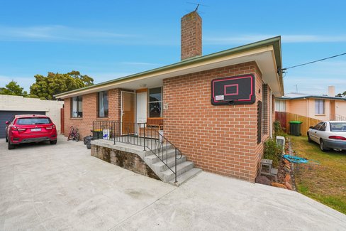 18 Young Court, ROKEBY TAS 7019