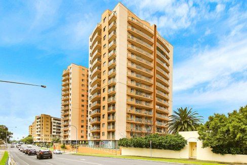 1805/600 Railway Parade, HURSTVILLE NSW 2220