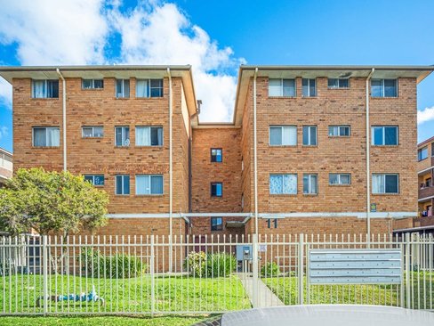 18/11 Forbes Street, WARWICK FARM NSW 2170