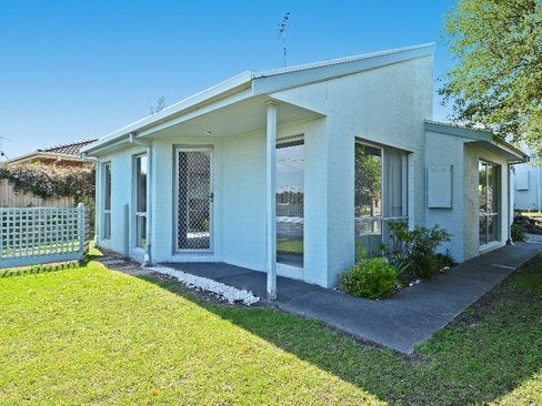 1 82 Gloucester Street Grovedale 3216
