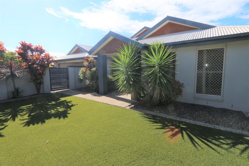 183 Crestwood Drive, MOLENDINAR QLD 4214