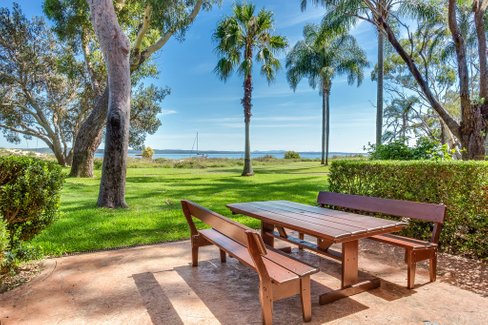 1/84 Sandy Point Road, CORLETTE NSW 2315