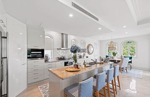 18/42-44 Brighton Parade, SOUTHPORT QLD 4215