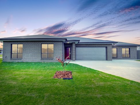 1/85 Warrah Drive, TAMWORTH NSW 2340