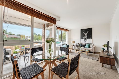 18/596 Riversdale Road Camberwell 3124