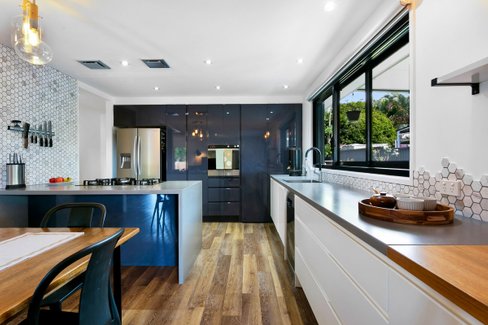 189 Mallawa Drive, Palm Beach QLD 4221