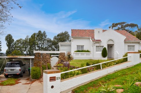 19 Beauty Point Avenue, TURVEY PARK NSW 2650