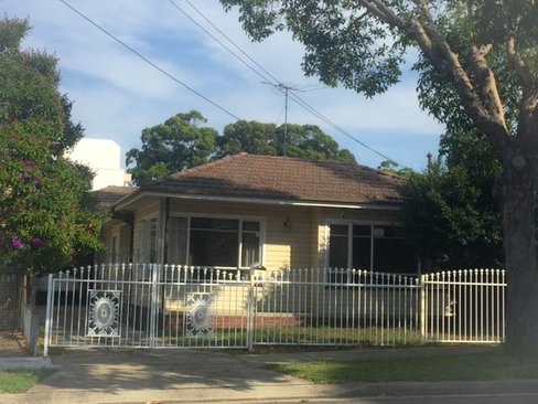 19 Bristol Rd, HURSTVILLE NSW 2220