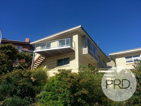 1/9 Capri Drive, SANDY BAY TAS 7005