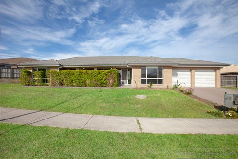 19 Champion Crescent, GILLIESTON HEIGHTS NSW 2321