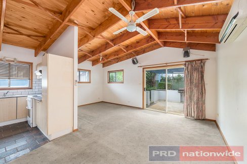 19 Colleen Avenue, PICNIC POINT NSW 2213