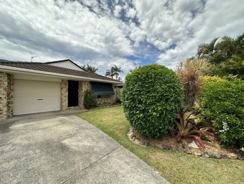 1/9 Crimson Court, Miami QLD 4220