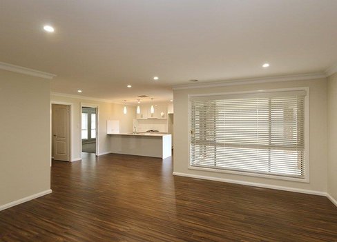 19 Darcy Drive, BOOROOMA NSW 2650