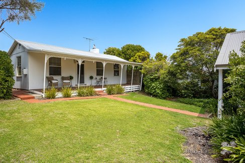 19 Derrick Street Blairgowrie 3942