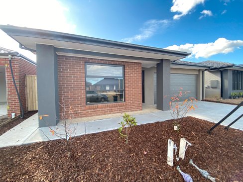 19 Devereux Way Charlemont 3217