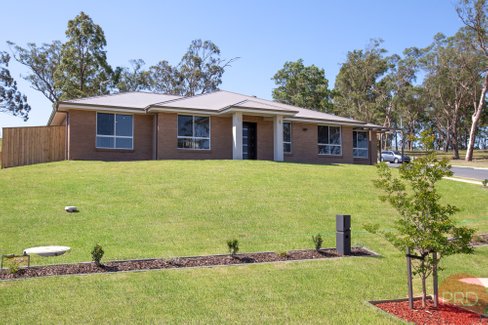 19 Dinton Street, GRETA NSW 2334