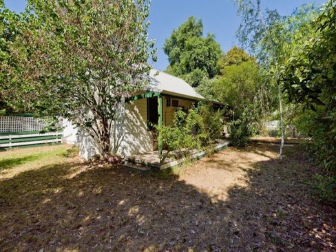 19 Elizabeth Street Castlemaine 3450