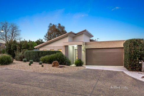 19 Elspeth Circuit Mount Martha 3934