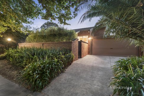 1 9 Erica Avenue Glen Iris 3146