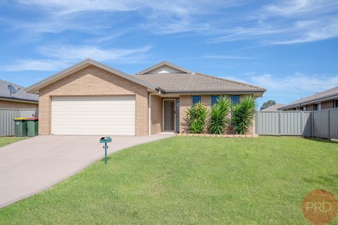 19 Fonda Avenue, RUTHERFORD NSW 2320