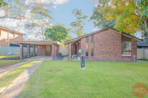 19 Galway Crescent, METFORD NSW 2323