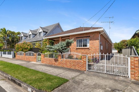 19 George Street, PENSHURST NSW 2222