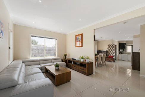1/9 Giselle Avenue Wantirna South 3152