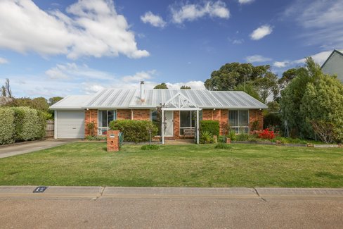 19 Harnham Drive, Bairnsdale