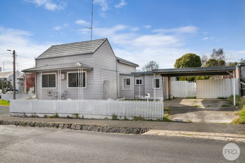19 James Street, GOLDEN POINT VIC 3350