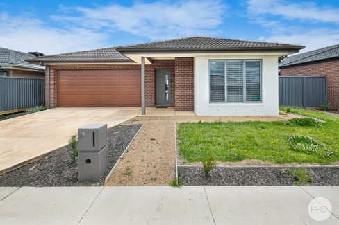 19 Kalamata Avenue, ALFREDTON VIC 3350