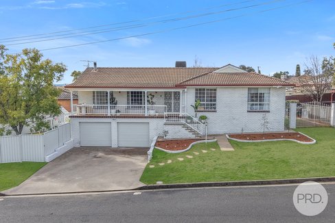 19 Kinarra Street, TAMWORTH NSW 2340
