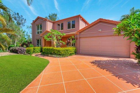 19 Lanai Drive, BURLEIGH WATERS QLD 4220