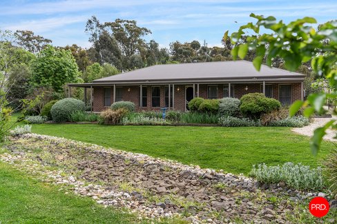 19 Lawson Parade, CASTLEMAINE