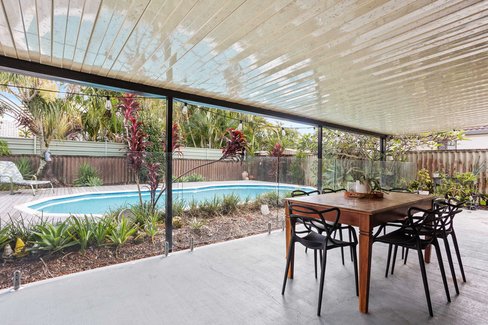 19 Mahogany Drive, Palm Beach QLD 4221