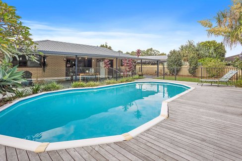 19 Mahogany Drive, Palm Beach QLD 4221