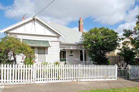 19 Manning Street Newtown 3220