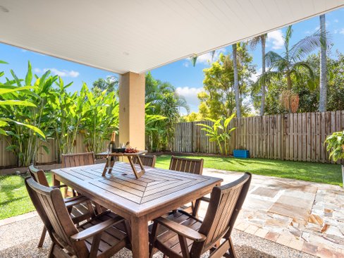 1/9 Maranta Street, ELANORA QLD 4221