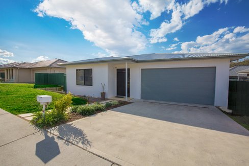 19 Mileham Circuit, RUTHERFORD NSW 2320