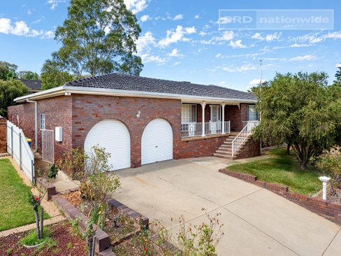 19 Missouri Avenue, TOLLAND NSW 2650
