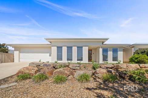 19 Mugga Street, GOBBAGOMBALIN NSW 2650