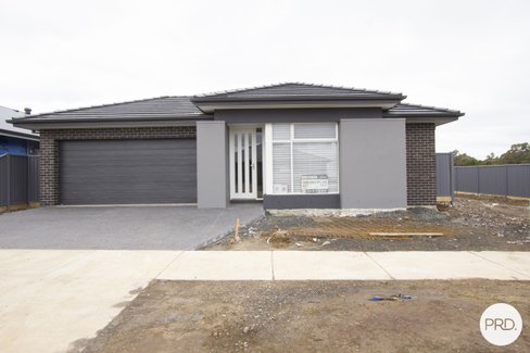 19 Nikolaos Street, SMYTHES CREEK VIC 3351