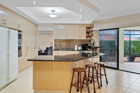 19 Oakridge Place, Molendinar QLD 4214