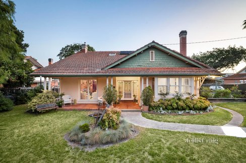 19 Omama Road Murrumbeena 3163