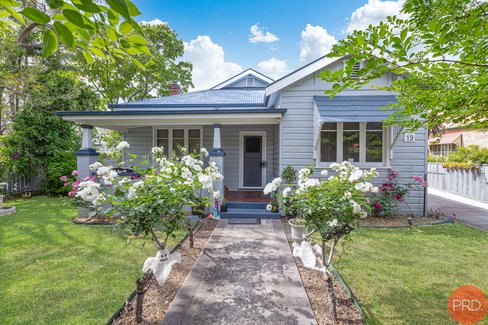 19 Queen Street, LORN NSW 2320