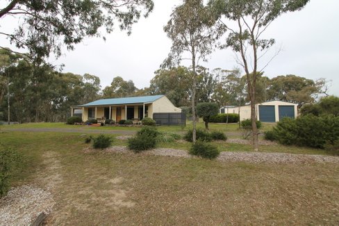 19 Rifle Range Road, LEXTON VIC 3352