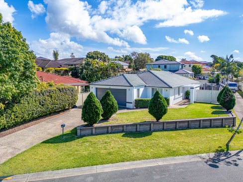 19 Rix Drive, UPPER COOMERA QLD 4209