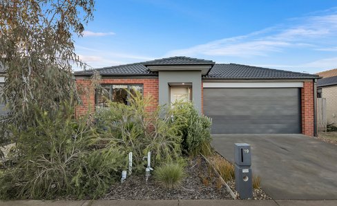 19 Sanderling Avenue Armstrong Creek 3217