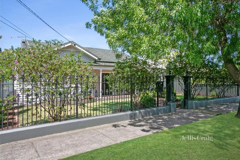 19 Southernhay Street Reservoir 3073