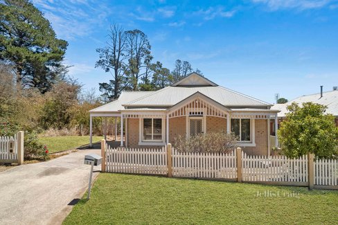 19 Sullivan Street Malmsbury 3446